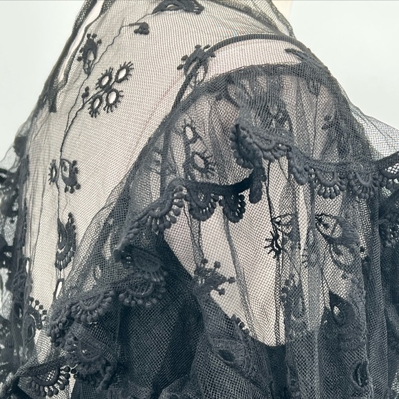 CHLOÉ ~ CHLOÉ LACE BLACK LONG SLEEVE BLOUSE WITH BAND COLLAR FLORAL DETAIL - Picture 10 of 16